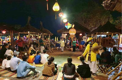 Inside Hoi An Night Market: Food, Crafts & Lanterns Guide